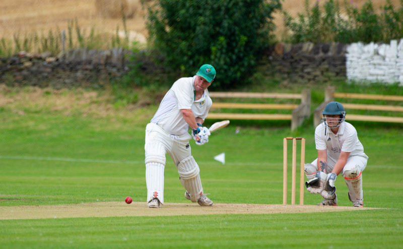 Other image for Ex-Red Jones hits 144 to promote Penistone who now hunt double 